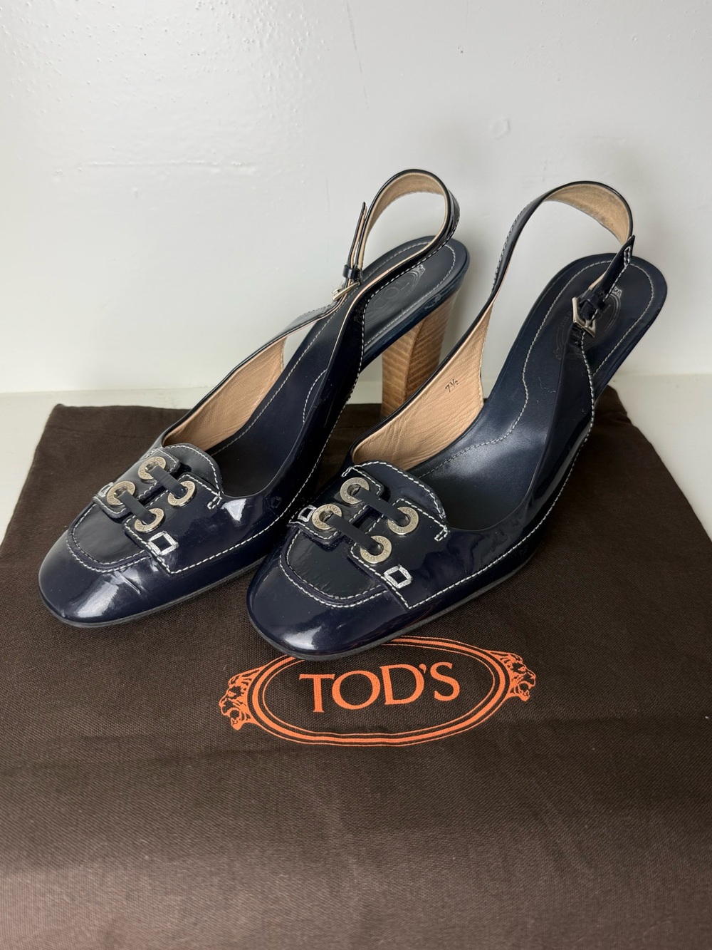 Vintage Tod’s patent leather sling back heels